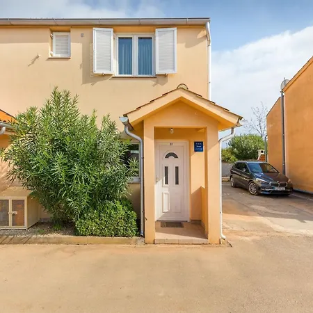 Appartement In Li Njan Near Bora Ližnjan