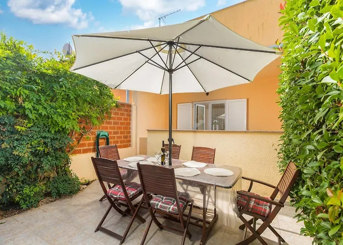 Appartement In Li Njan Near Bora